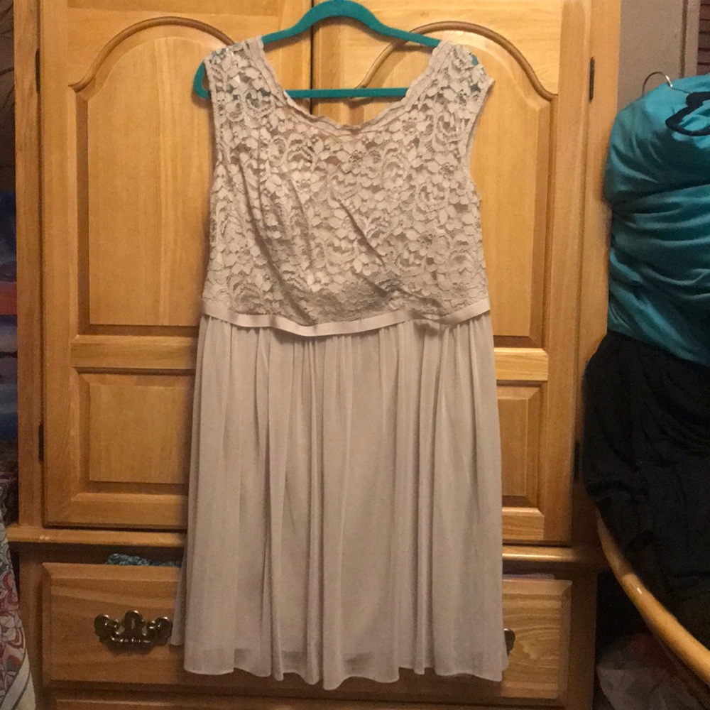 David's bridal bridesmaid dress in dusty rose